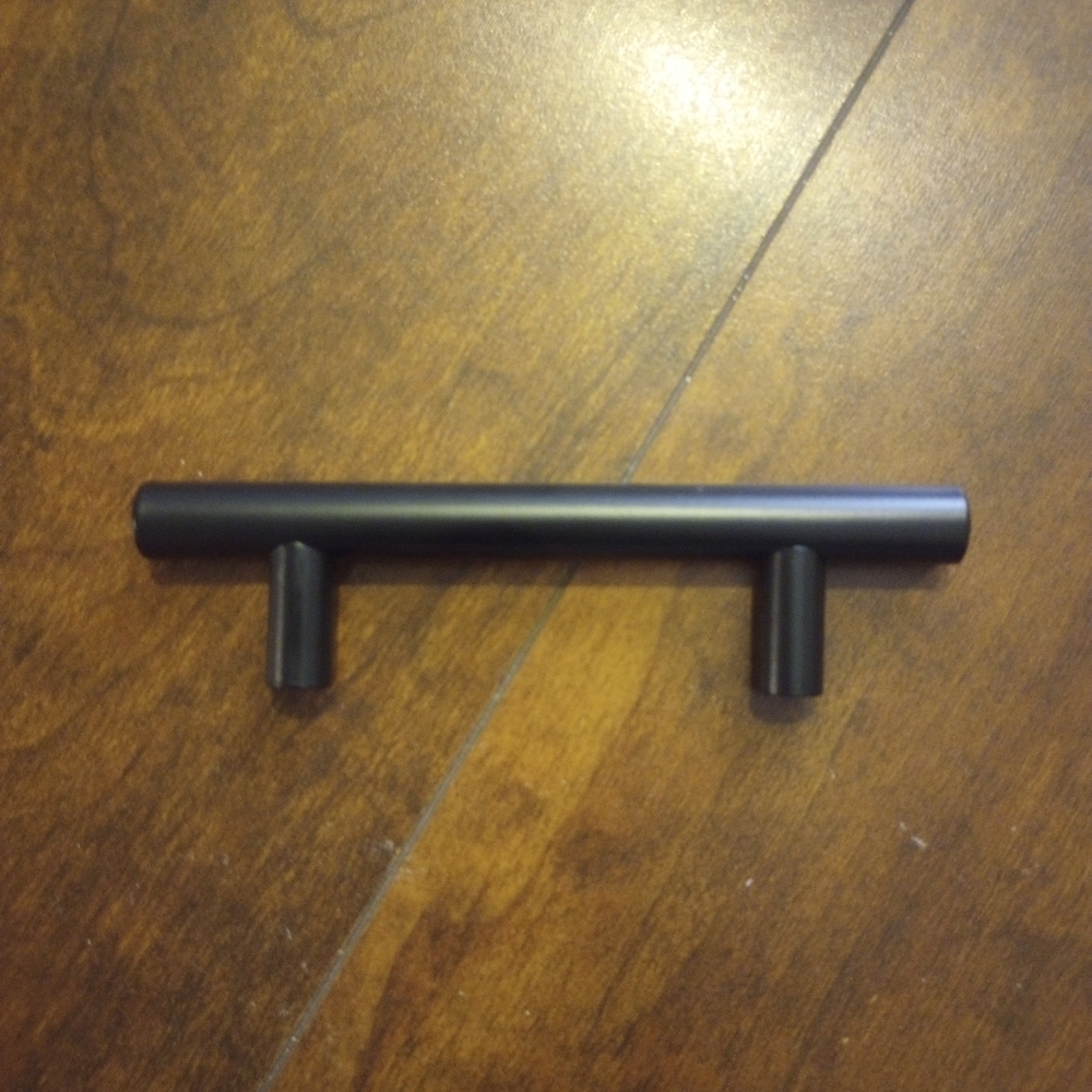 Black Metal Cabinet Handle/Drawer Pull
